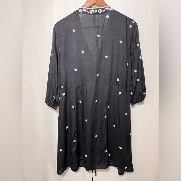 NWT Raviya Women's Embroidered 3/4-Sleeve Dress Swim Cover-Up - Picture 2 of 4